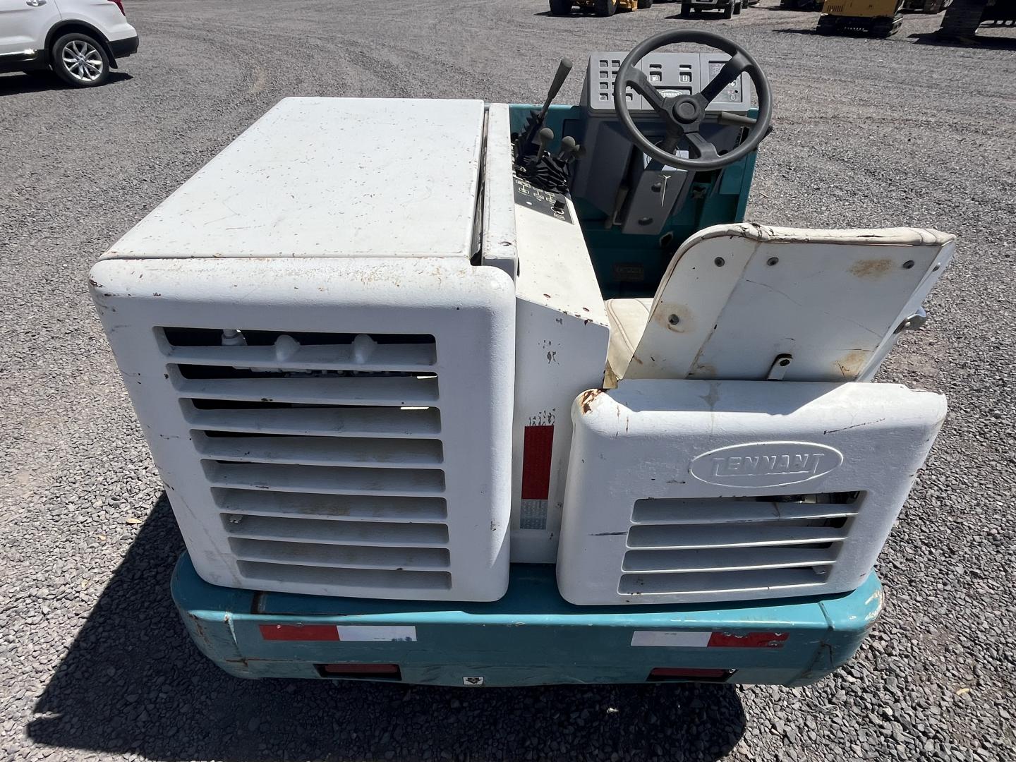 ./imagenes/INVOICE/2019/15384/BARREDORA TENNANT 355 (14).JPG